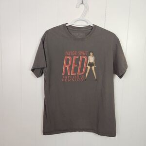 Taylor Swift Official Merch RED Album Taylors Version TV T-Shirt Womens Medium